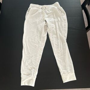 Women’s white sweatpants size small new worn. GAIAM brand.